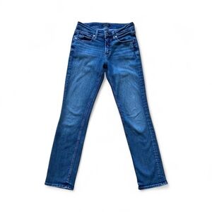 Silver Suki jeans  size 28 straight leg mid rise medium blue stretchy soft denim